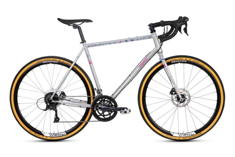 CSEPEL Deepspace Sora NT 28" gravel kerékpár (2x9 sebességes láncváltós)
